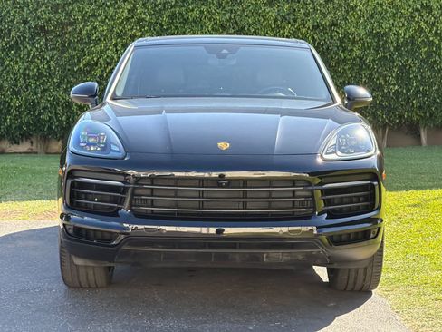 Certified 2023 Porsche Cayenne AWD/4WD image 11