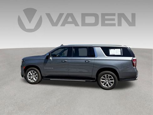Used 2022 Chevrolet Suburban Premier AWD/4WD image 28
