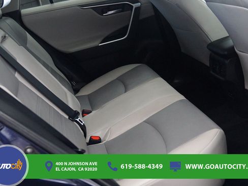 Used 2022 Toyota RAV4 Limited FWD image 12