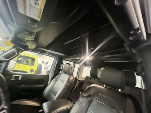 Used 2023 Jeep Wrangler Unlimited Sahara w/ Cold Weather Group image 21