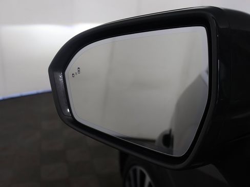 Used 2022 Lincoln Nautilus Black Label w/ Class II Trailer Tow Package image 38