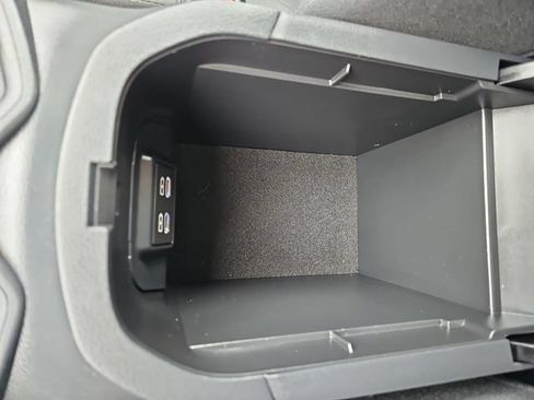 Used 2025 Toyota RAV4 LE FWD image 38