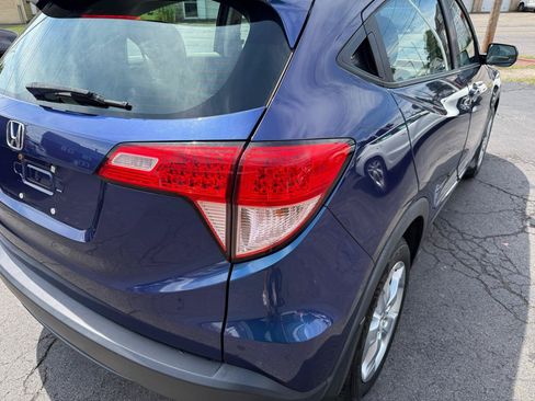 Used 2016 Honda HR-V LX image 11