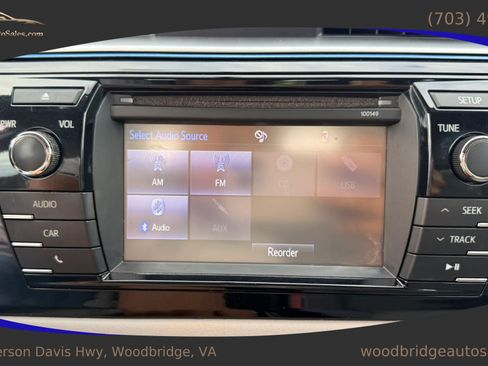 Used 2014 Toyota Corolla LE FWD image 16