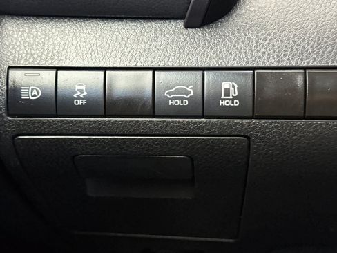 Used 2023 Toyota Camry SE w/ Convenience Package FWD image 28