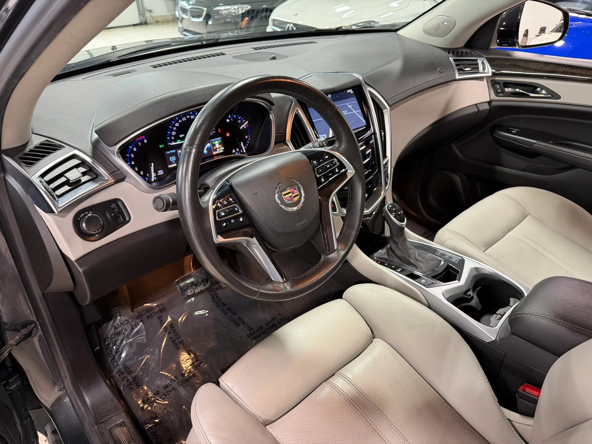 Used 2015 Cadillac SRX Luxury w/ Driver Awareness Package AWD/4WD image 21