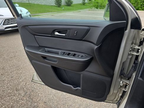 Used 2016 Chevrolet Traverse LT FWD image 28