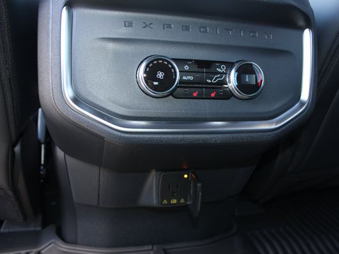 New 2025 Ford Expedition Max Platinum w/ Stealth Performance Package image 22