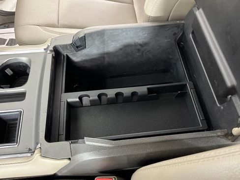 Used 2021 Ford Expedition XLT RWD image 27