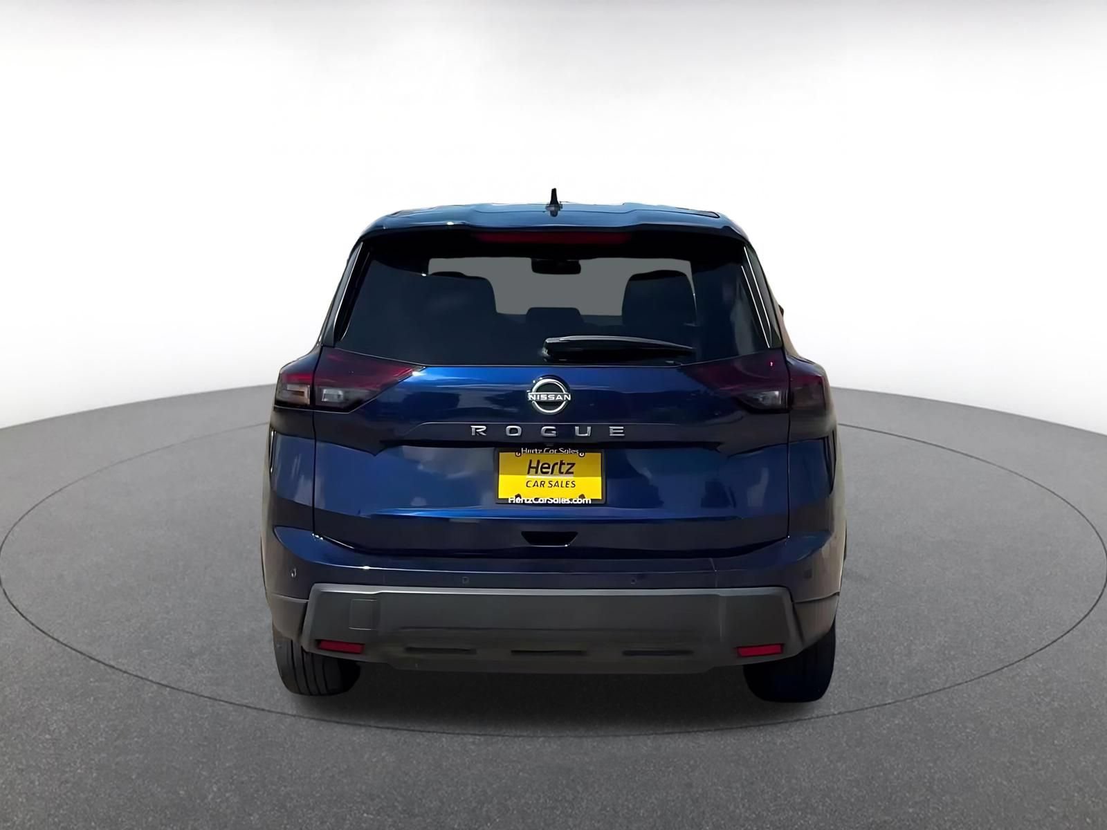 Used 2026 Nissan Rogue SV FWD image 12