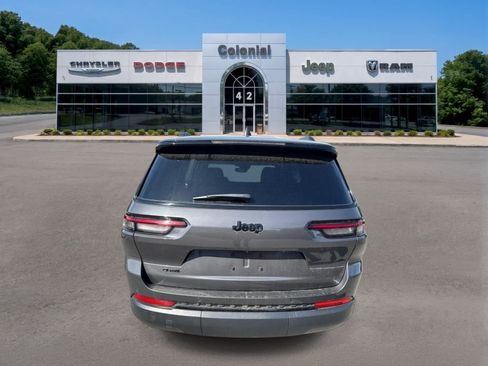 Used 2023 Jeep Grand Cherokee L Laredo AWD/4WD image 5