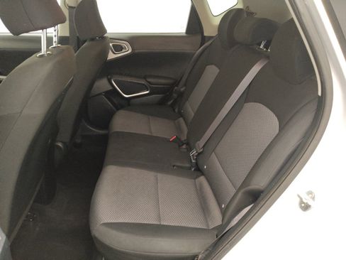Used 2021 Kia Soul LX FWD image 18