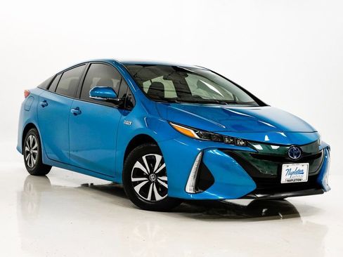 Used 2018 Toyota Prius Prime Premium image 5
