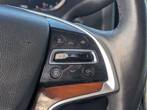 Used 2018 Cadillac Escalade ESV Premium Luxury image 17