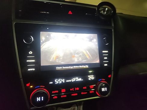 Used 2018 Subaru Outback 2.5i Premium image 21