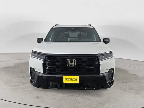 Used 2026 Honda Pilot Black Edition image 2