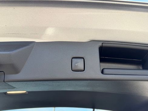 Used 2022 Ford Escape SEL image 6