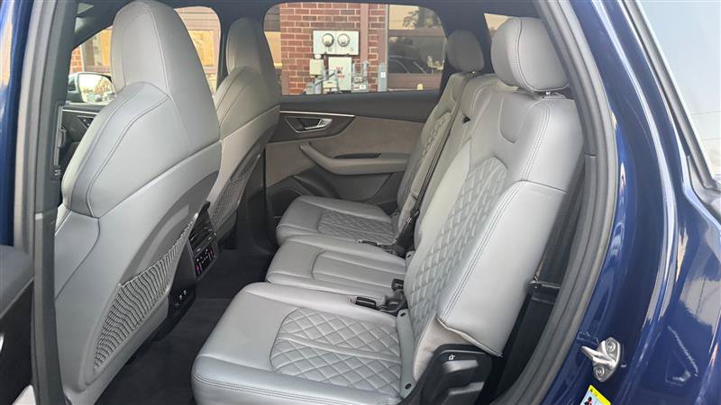 Used 2021 Audi SQ7 Premium Plus w/ Driver Assistance Package AWD/4WD image 21