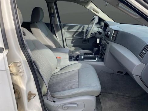 Used 2005 Jeep Grand Cherokee Laredo image 26