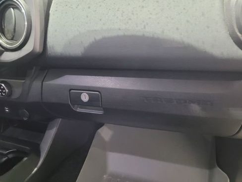 Used 2016 Toyota Tacoma TRD Sport w/ Towing Package image 54