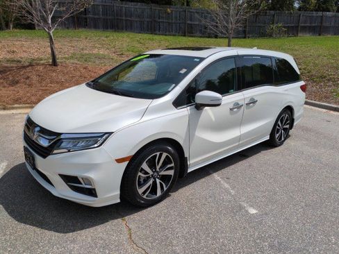 Certified 2019 Honda Odyssey Elite image 3