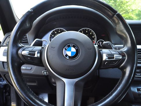 Used 2016 BMW 550i xDrive Sedan image 9