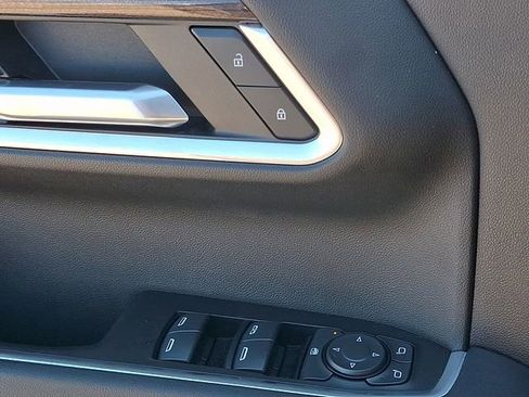 Used 2023 Chevrolet Silverado 1500 LT image 21