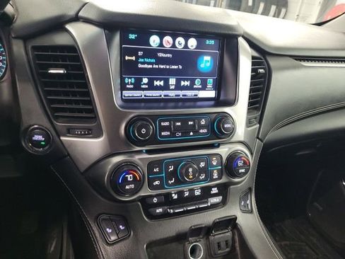 Used 2016 Chevrolet Suburban LT w/ LT Signature Package image 15