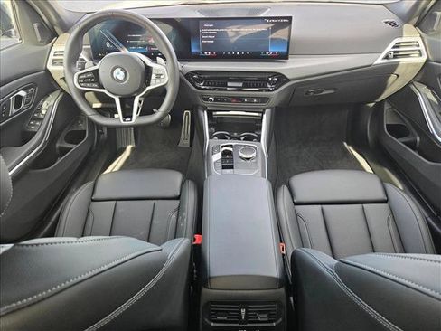 Used 2025 BMW 330i Sedan w/ M Sport Package image 18