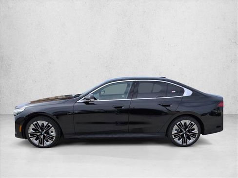 New 2026 BMW 530i RWD image 5