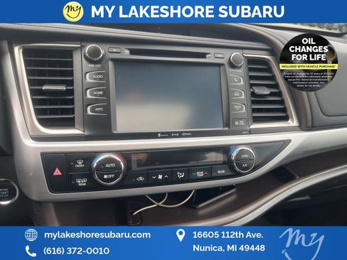 Used 2018 Toyota Highlander XLE image 11