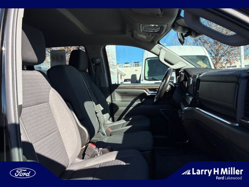 Used 2022 Chevrolet Silverado 1500 LT image 19