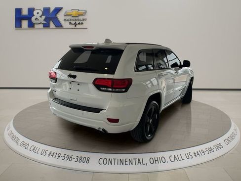 Used 2017 Jeep Grand Cherokee Altitude image 5