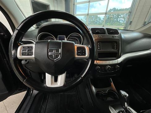 Used 2020 Dodge Journey SE w/ SE Popular Equipment Group FWD image 14