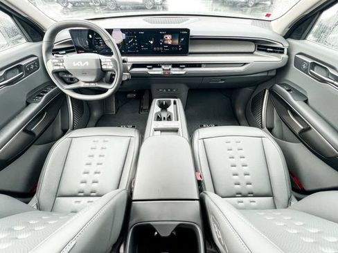 New 2026 Kia EV9 Wind image 11