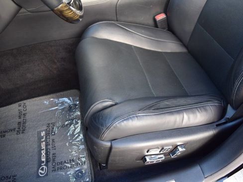Used 2013 Lexus LS 460 AWD w/ Comfort Pkg image 41