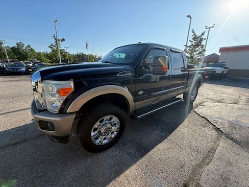 Used 2012 Ford F250 King Ranch w/ King Ranch w/Chrome Pkg AWD/4WD image 3