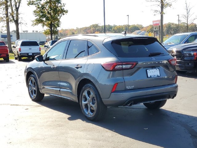 Certified 2024 Ford Escape ST-Line w/ Tech Pack #1 AWD/4WD image 4
