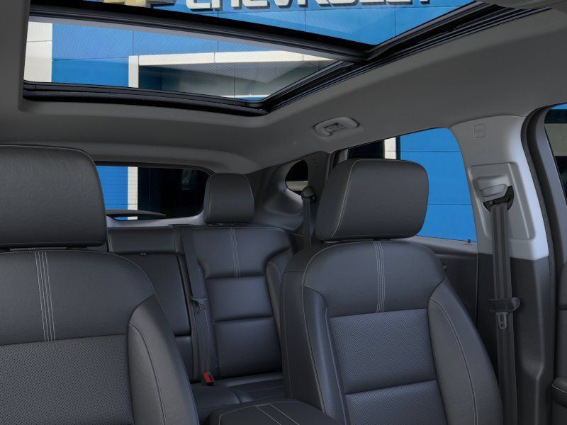 New 2026 Chevrolet Blazer LT w/ Midnight/Sport Edition FWD image 25