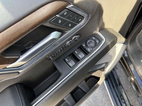 Used 2024 Chevrolet Silverado 1500 High Country w/ High Country Premium Package image 37