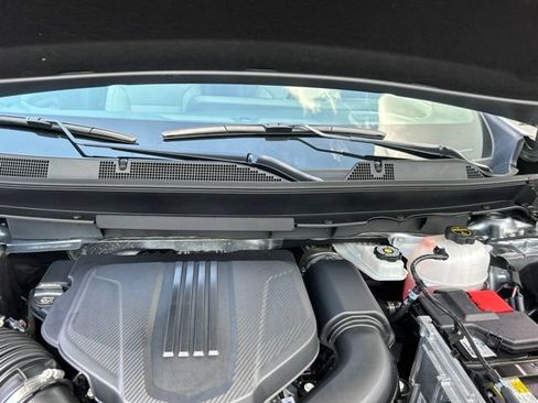 Used 2026 Chevrolet Traverse LT FWD image 35