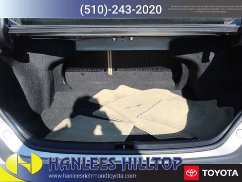 Used 2015 Toyota Camry LE image 10