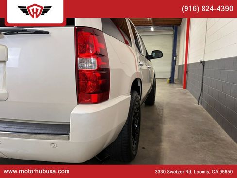 Used 2013 Chevrolet Tahoe LTZ AWD/4WD image 16