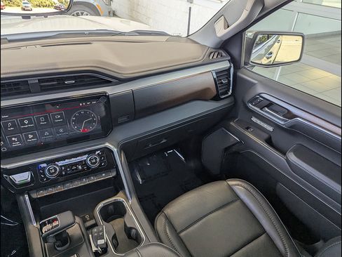 Used 2024 GMC Sierra 1500 Denali AWD/4WD image 29
