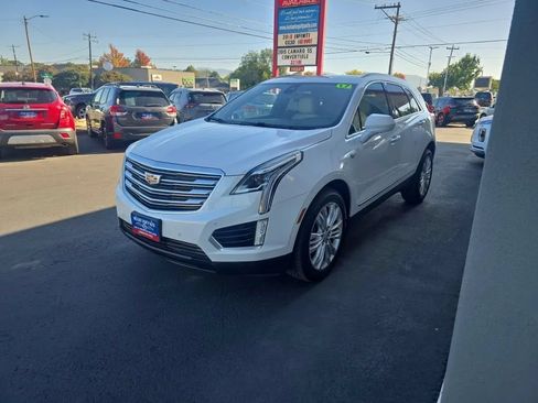 Used 2017 Cadillac XT5 Premium Luxury AWD/4WD image 2