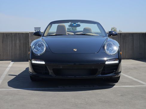 Used 2011 Porsche 911 Carrera RWD image 11