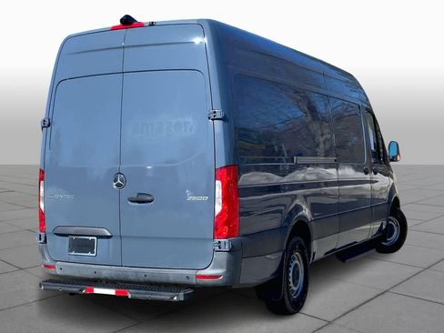 Used 2019 Mercedes-Benz Sprinter 170 image 12