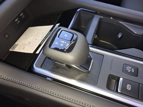 New 2026 Nissan Pathfinder SL image 19