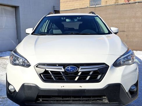 Used 2021 Subaru Crosstrek 2.0i Premium image 3