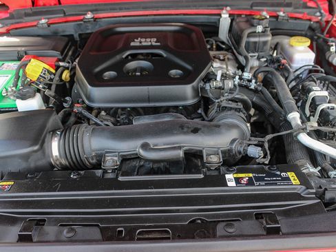 Used 2023 Jeep Wrangler Sport S image 27